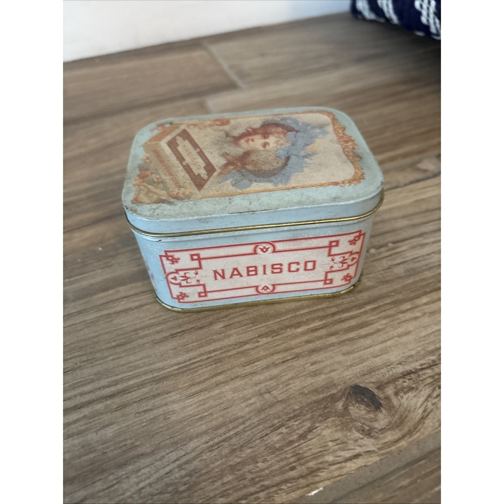 Tin‎ Box Company Bristol Retro Blue Lady Victorian Nabisco Biscuit 4"